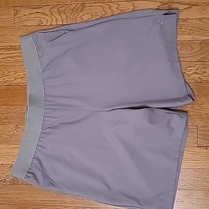XERSION BOYS GRAY ACTIVE SHORTS SIZE XL 18/20